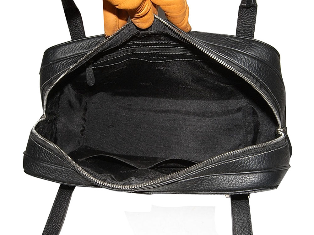 ALMOST NEW ! Loewe 310.79.028 Black Senda Shoulder bag-8138 ALMOST NEW ! Loewe 310.79.028 Black Senda Shoulder bag-8138