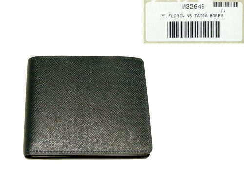 Louis Vuitton M32649 Taiga Leather in Boreal Color Florin Wallet-0
