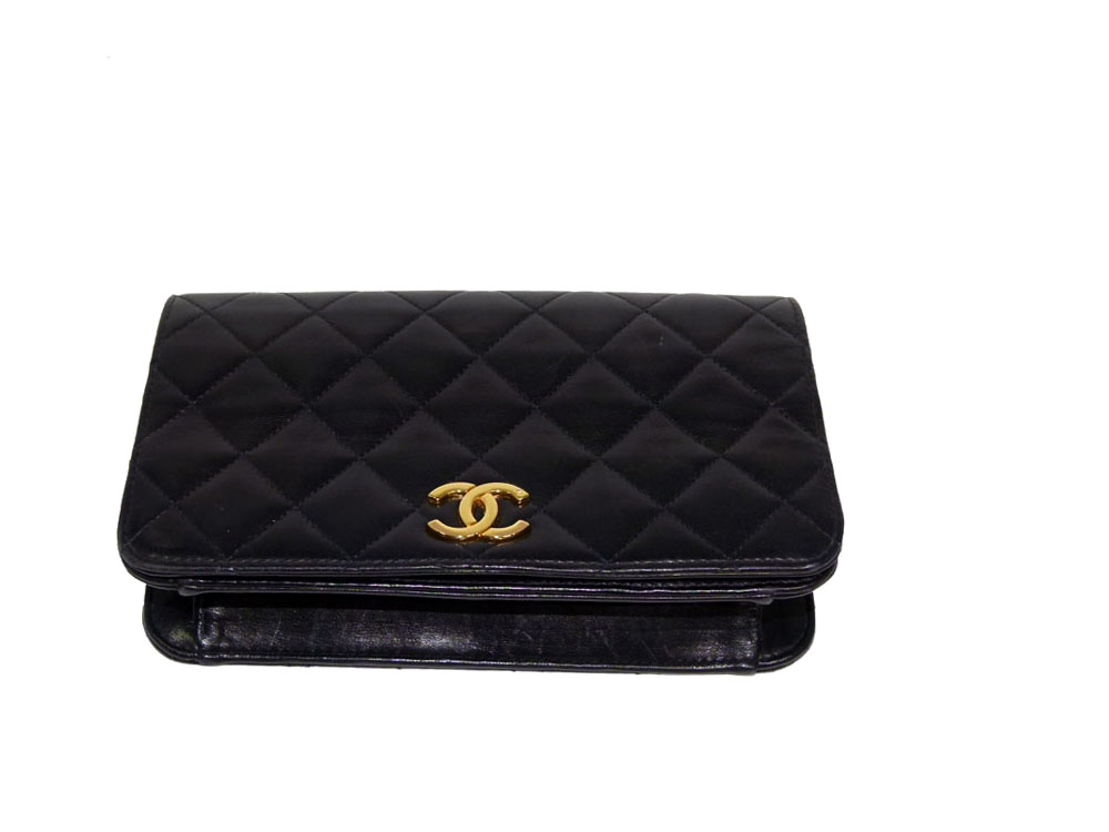 Chanel 3418473 Black Lambskin 7.5" Vintage Flap Classic Clutch / Sling in Gold Hardware-26908 Chanel 3418473 Black Lambskin 7.5" Vintage Flap Classic Clutch / Sling in Gold Hardware-26908