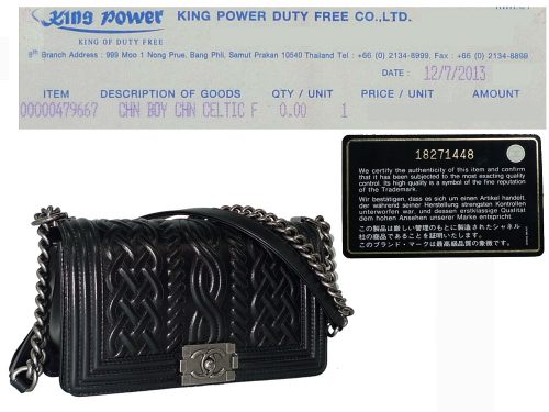 Chanel 18271448 Black Calf Twist Le Boy Chanel Medium Mat Hardware-0