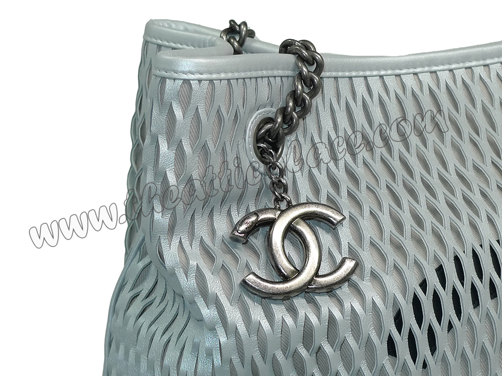 Chanel 14K A92589 20025785 Silver/ Bk Lambskin Accordion Mesh Shopping Bag-34752 Chanel 14K A92589 20025785 Silver/ Bk Lambskin Accordion Mesh Shopping Bag-34752