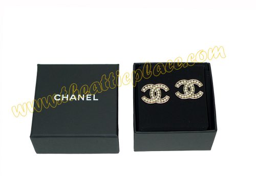 Chanel Earring A64984Y Large Double C Glass Pearl Gold Hardware -0