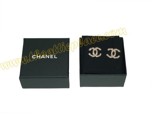 Chanel Earring A63057Y Strass Double C Gold Hardware-0