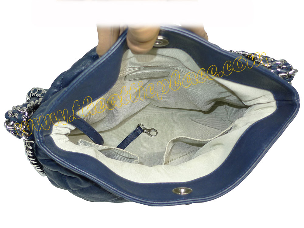 Chanel 15365387 Navy Blue Distressed Chain Around Hobo Bag-34996 Chanel 15365387 Navy Blue Distressed Chain Around Hobo Bag-34996