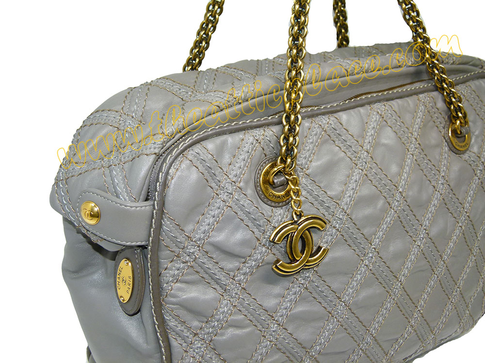 Chanel 14554767 Grey Distressed Leather Stitiching Zip-Top Boston Bag Mat Gold Hardware-34982 Chanel 14554767 Grey Distressed Leather Stitiching Zip-Top Boston Bag Mat Gold Hardware-34982