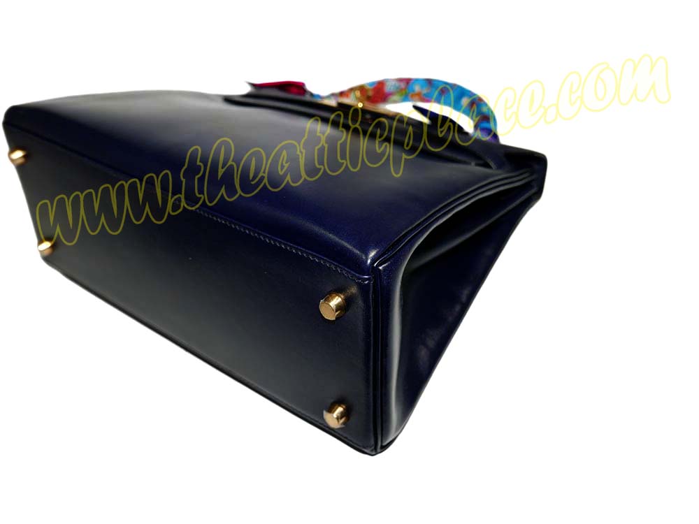 Hermes Kelly 28 Vintage Box Leather Stamp B Blue Indigo Gold Hardware w Strap-39408 Hermes Kelly 28 Vintage Box Leather Stamp B Blue Indigo Gold Hardware w Strap-39408