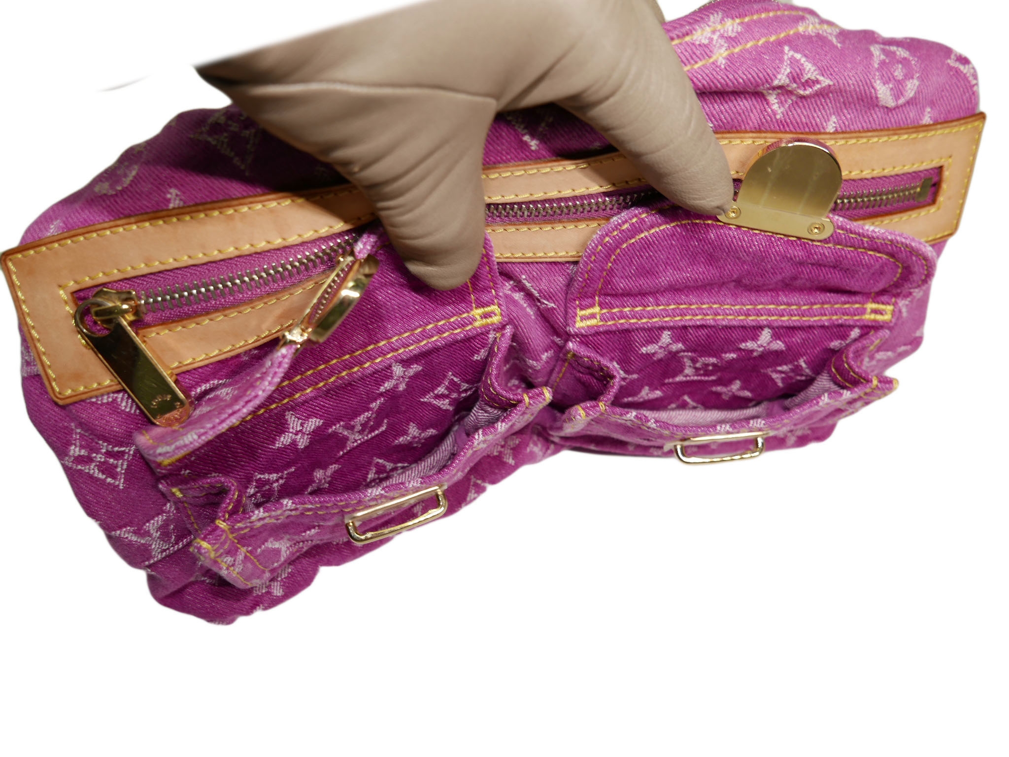 Limited Collection ! Louis Vuitton Monogram Denim Fuchsia Baggy PM Hobo Bag with detachable Shoulder Strap (SL0026)-32437 Limited Collection ! Louis Vuitton Monogram Denim Fuchsia Baggy PM Hobo Bag with detachable Shoulder Strap (SL0026)-32437