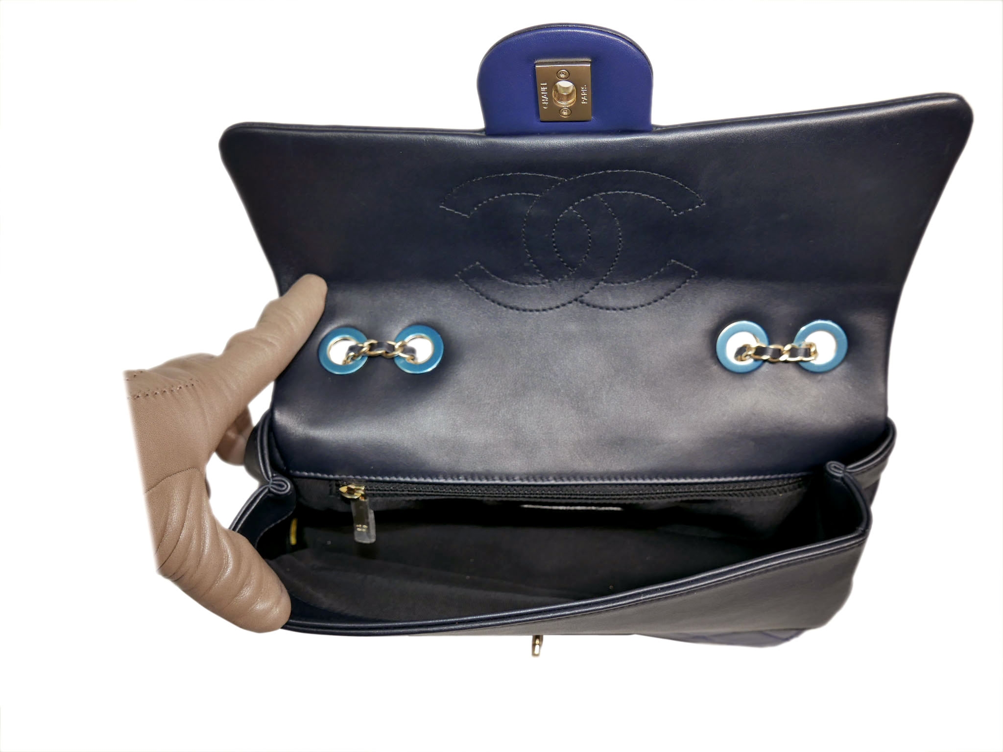 Chanel 14P 19091386 Blue/ Black Two-Tone Calfskin Medium Flap Bag in Gold Hardware-34573 Chanel 14P 19091386 Blue/ Black Two-Tone Calfskin Medium Flap Bag in Gold Hardware-34573