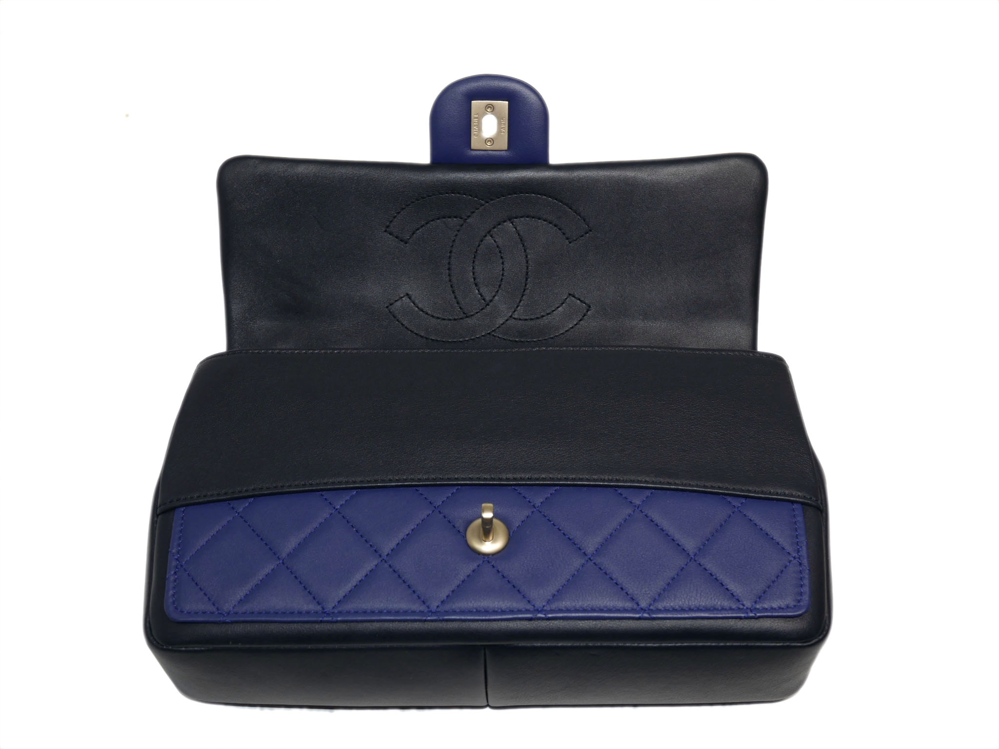Chanel 14P 19091386 Blue/ Black Two-Tone Calfskin Medium Flap Bag in Gold Hardware-34574 Chanel 14P 19091386 Blue/ Black Two-Tone Calfskin Medium Flap Bag in Gold Hardware-34574