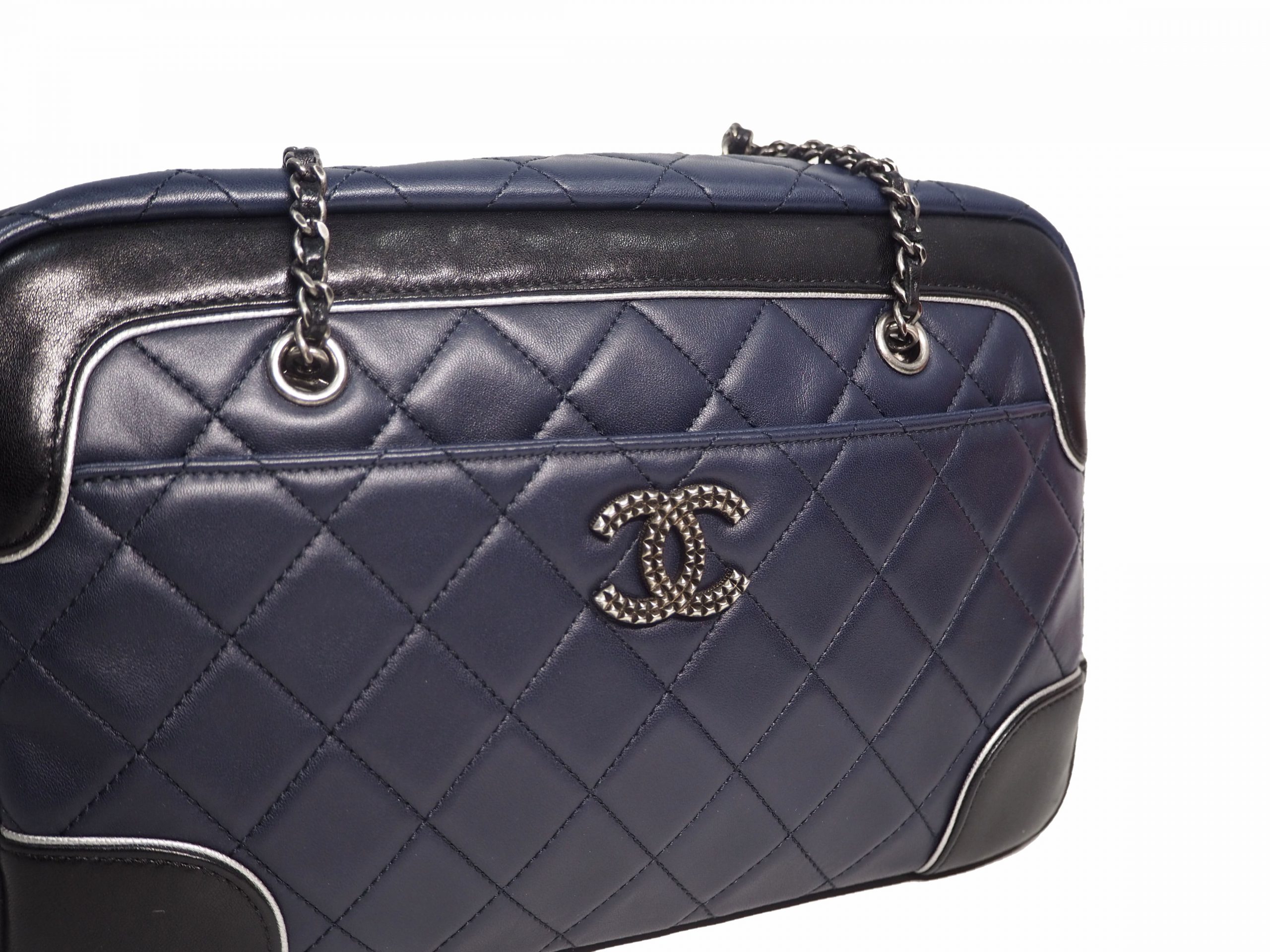 chanel ショルダーバッグ Chanel 21482555 Blue/ Black Two-Tone Quilted Calfskin Medium